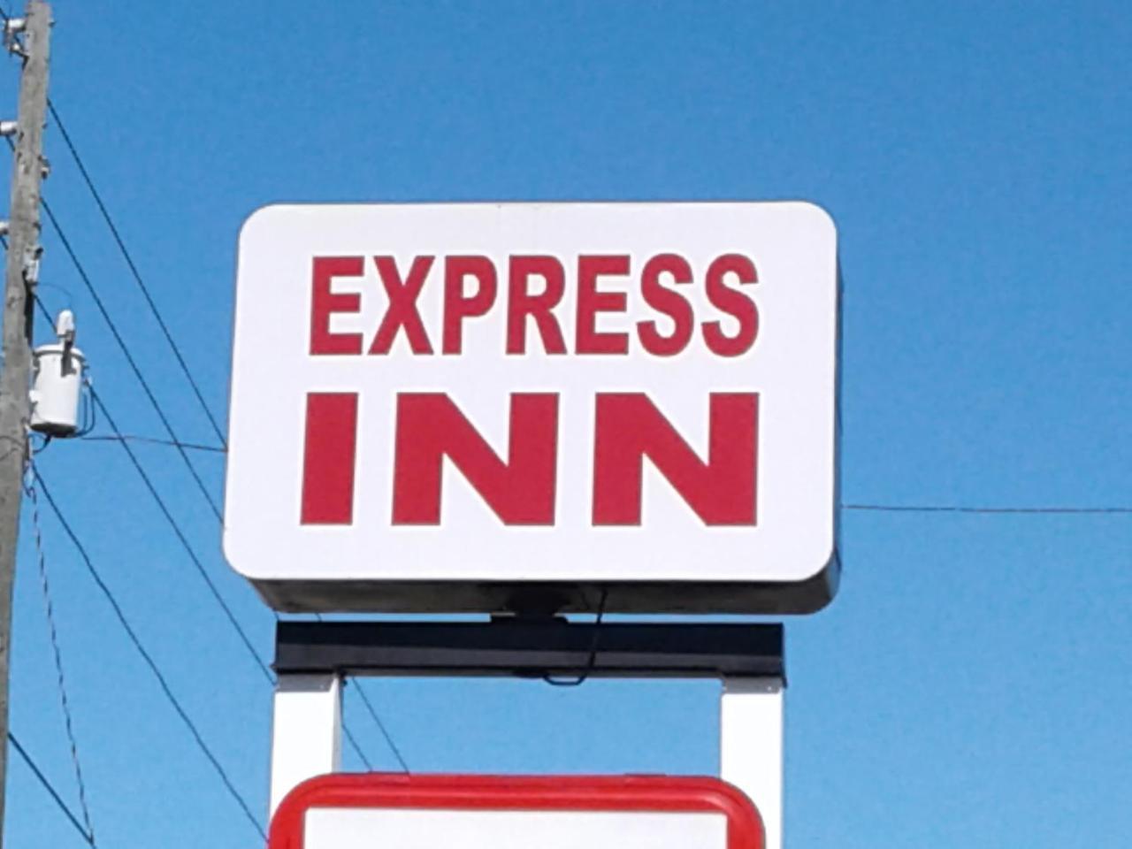 Express Inn & Suites - 5 Miles From St Petersburg Clearwater Airport Exterior photo